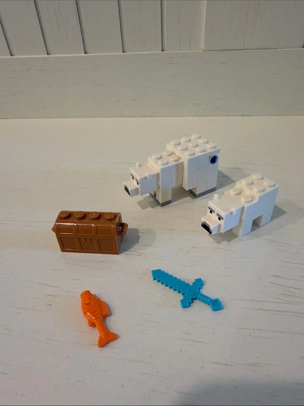 LEGO Minecraft The Polar Igloo Set #21142 RETIRED